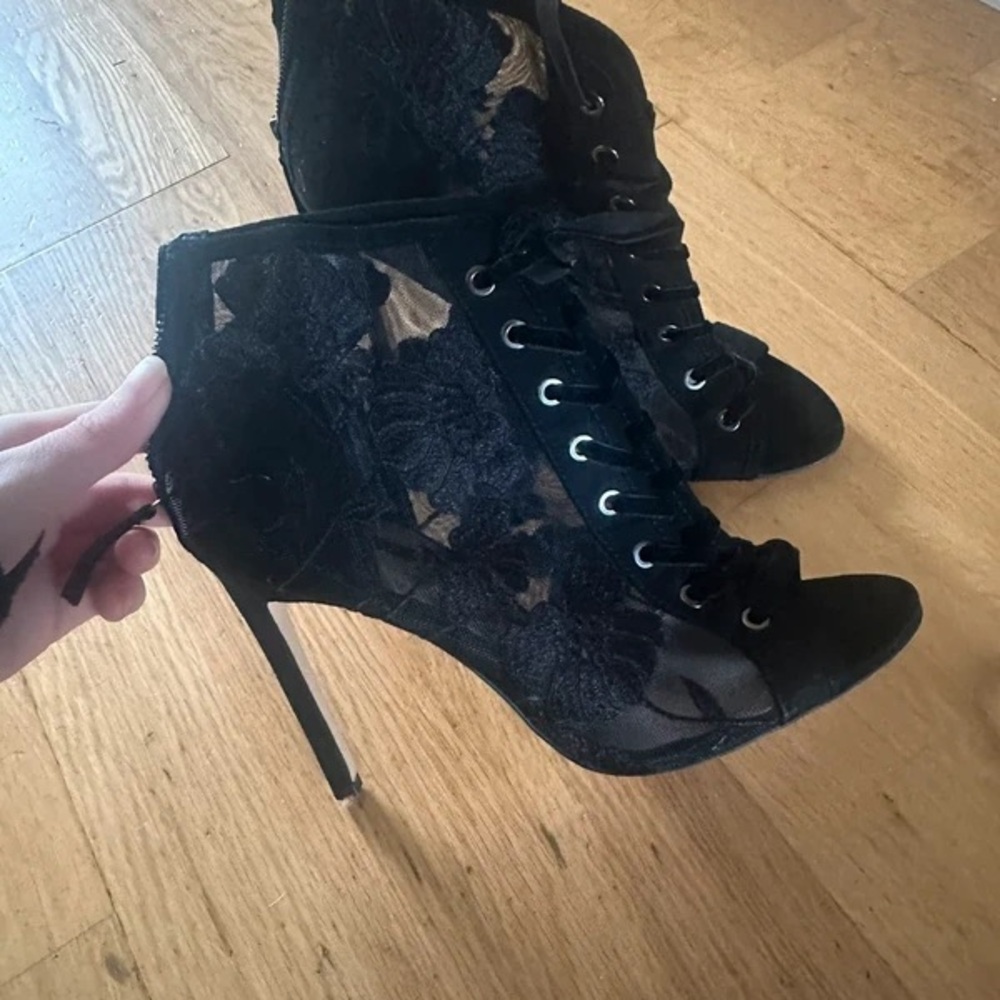 Zara Elegant Black Lace Heeled Boots